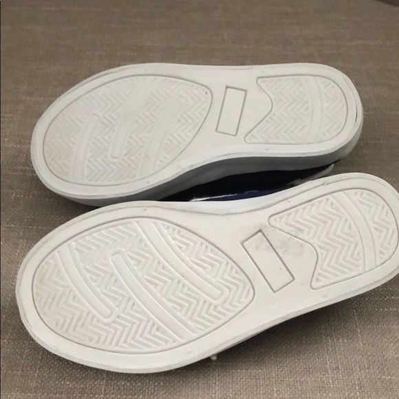NWOT Gymboree navy boat shoes. - Picture 4 of 4